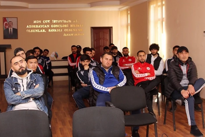 Seymur Səlimli bu dəfə Yevlax klubunun düşərgəsinə baş çəkdi