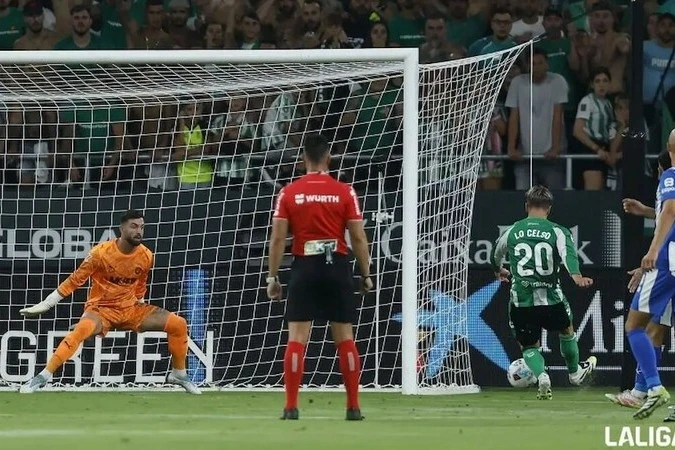 Lo Celso's goal brings victory to Betis over Alaves