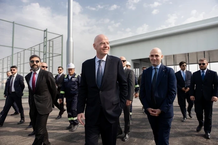 İnfantino Bakıda U-15 Dünya Çempionatı çərçivəsində istəfası barədə sorğulara cavab verdi