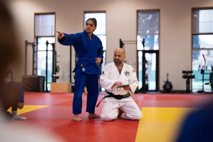 Seminar on new rules held for young female judokas