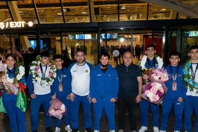 Azərbaycanın U-15 boksçuları Avropa çempionatında medallarla qarşılandı
