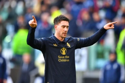 Duşan Vlahoviçin zədəsi onu bir neçə ay meydandan kənarlaşdıracaq