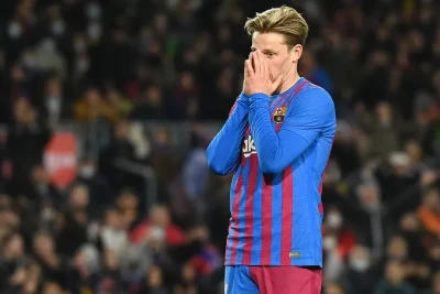 Frenki de Yonq 4 ay futbola ara verə bilər