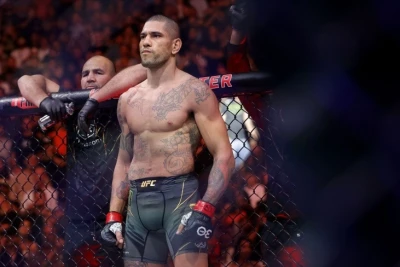 Aleks Pereyra UFC ilə Yeni Müqavilə İmzaladı və Ağır Çəkidə Döyüşə Razılaşdı