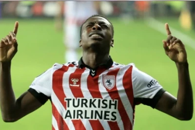 Fənərbaxça Musabaya rəsmi təklif göndərdi, Tedesko israr edir