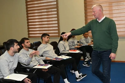 Qadın hakimlər və Elit kateqoriyalı hakimlər üçün VAR təlimi keçirilir - FOTO