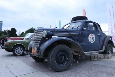 "Peking to Paris Motor Challenge" yarışı Bakıda start götürdü: Azərbaycan mərhələsi başladı