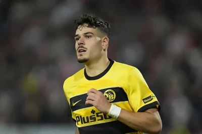 "Valensiya" Filip Uqriniçi transfer etdi