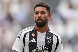 "Everton" Duqlas Luis üçün "Yuventus"a 46 milyon avro ödəyə bilər
