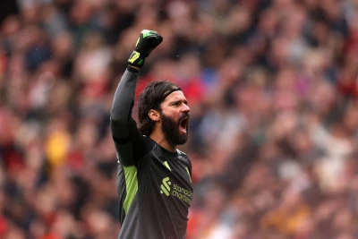"Liverpul" Alissonun mümkün gedişindən sonra üç qapıçı namizədini dəyərləndirir
