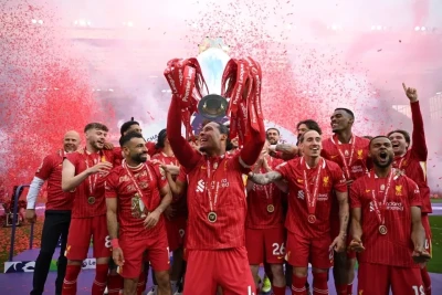 Mütəxəssislər "Liverpul"u 2025/2026 mövsümünün favoritləri sırasında görürlər