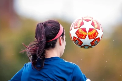 Qadın Futbolçuların Gəlirləri: Araşdırma Nəticələri Açıqlandı