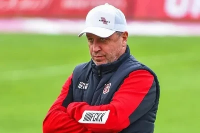 Yuri Vernidub "Neftçi"nin yeni baş məşqçisi təyin edilib