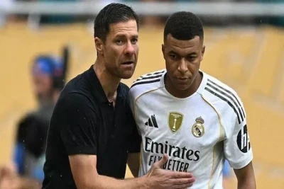 Xabi Alonso Mbappe'ni "Çelsi"yə transfer etmək istəyir