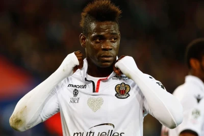Balotelli: “İndiki gənclər futboldansa telefonda oynamağa üstünlük verir”