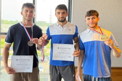 Azərbaycan boksçuları Eyndhovendə üç medal qazanıblar