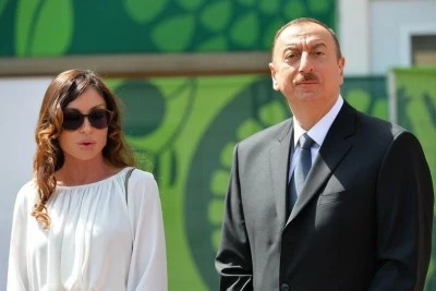 Prezident İlham Əliyev və birinci xanım Mehriban Əliyevanın Gəncə şəhər stadionunda tikinti işləri ilə tanışlığı