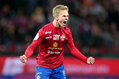 "Fənərbağça" 19 yaşlı rus futbol&ccedil;usunun transferi &uuml;&ccedil;&uuml;n addım atır