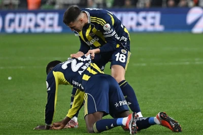 "Fənərbağça" "Çaykur Rizaspor"la heç-heçə edərək xal itirdi