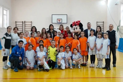 Qadın futbolçularımız 189-190 saylı məktəbin şagirdləri ilə görüşdülər