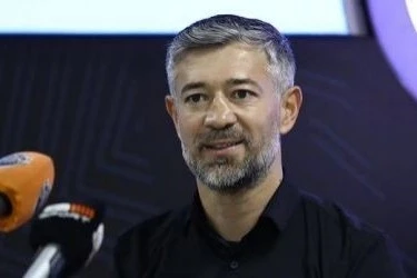 Elvin Məmmədov növbəti mövsümdə də "Səbail"də çıxış edəcək