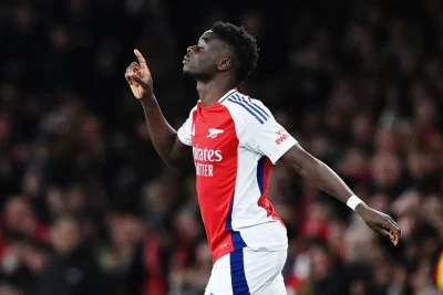 Bukayo Saka "Arsenal"da ən yüksək maaş alan oyunçu olacaq
