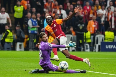 "Qalatasaray" Osimhenin dublu ilə "Budyo Qlimt"i məğlub etdi