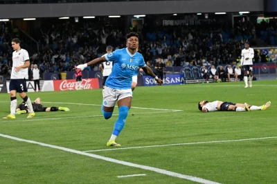 Napoli futbolçusunun evində oğurluq hadisəsi