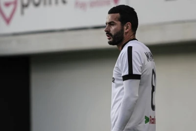 Emin Mahmudov "Neftçi"nin tarixinə düşüb