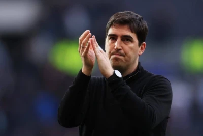 "Mançester Yunayted" Andoni İraola ilə danışıqlar aparmaq niyyətindədir