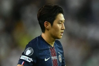 Li Kan İn "Atletiko"ya transferə razıdır, PSJ isə onu satmaq istəmir