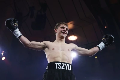Nikita Tszyu avtomobil qəzasına düşüb