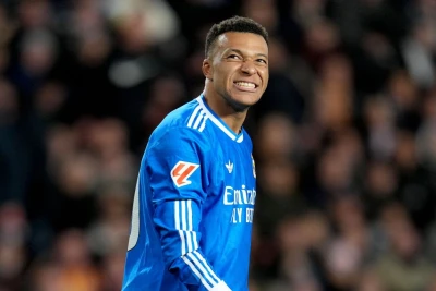 Mbappe diz zədəsi ilə bağlı şayiələrə aydınlıq gətirib