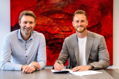 "Bayer 04" Niderland millisinin qapıçısı Mark Flekkeni transfer edib