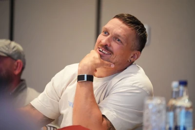 Usik Uaylderlə döyüşmək arzusunu ifadə edib