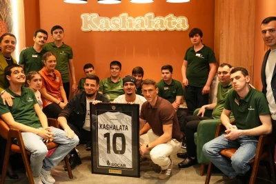 "Neftçi" futbolçuları Ümumdünya Autizm haqqında Məlumatlandırma Günü tədbirində iştirak edərək autizmli gənclərlə görüşüblər