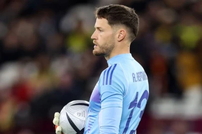 "Barselona" "Real Sosyedad"ın qapıçısı Aleks Remiroya müraciət edir