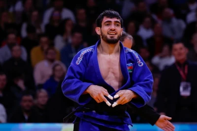 Ruslan Paşayev Bakıda Dünya Çempionatının 1/16 finalında ilk qələbəsini qazandı