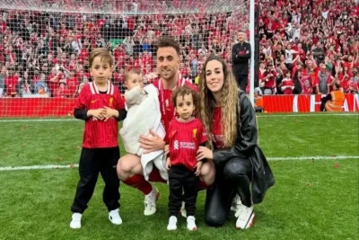 Dioqo Jotanın dul qadınının ərinin arxiv fotolarını paylaşması