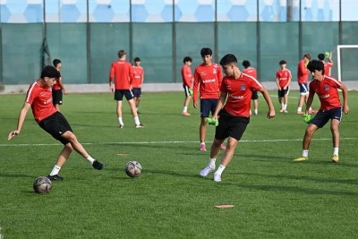 U-16 millimiz Qəbələdə MDB Oyunlarına hazırlaşır: Tacikistan və Qırğızıstanla oyunlar öncəsi - FOTO