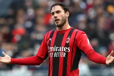 "Milan"ın sabiq kapitanı David Kalabriya "Panatinaikos"a transfer olundu
