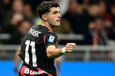 "Milan" azlıqda qalaraq "Napoli"yə qalib gəldi və lider oldu
