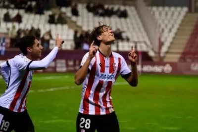 Qapıya keçən müdafiəçi komandasına növbəti mərhələni qazandırıb