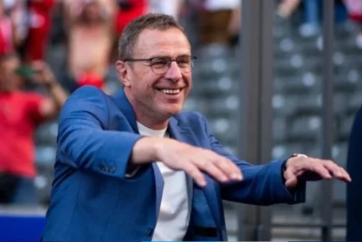 Ralf Ranqniklə Avstriya millisinin məşqçisi olaraq müqavilə uzadılıb