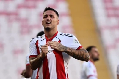 Beşiktaş albaniya hücumçusu üçün danışıqlara start verdi