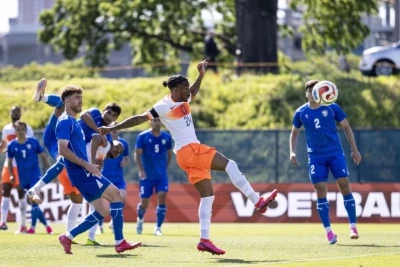 Niderland Özbəkistanı 2:1 hesabı ilə məğlub edib