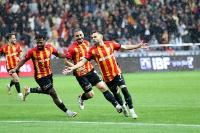 "Kayserispor" 3 xalı 3 qol vuraraq əldə edib