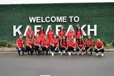 Qadın futbol millimizdən Füzuli və Şuşaya səfər: Məktəblilərlə görüş və simvolik məşq - FOTO