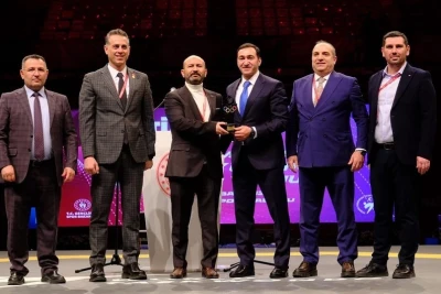 Azərbaycan Taekvondo Federasiyasına Türkiyədə xatirə hədiyyəsi təqdim olunub