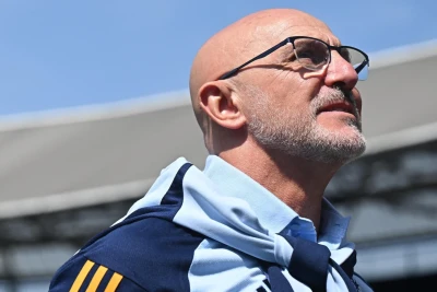 De la Fuente Huysenin istisna fiziki və futbol keyfiyyətlərini vurğulayıb